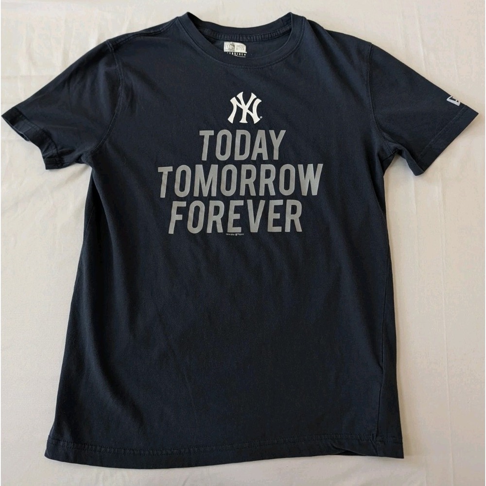 New Era New York Yankees T-Shirt Mens Small Blue Today Tomorrow Forever MLB